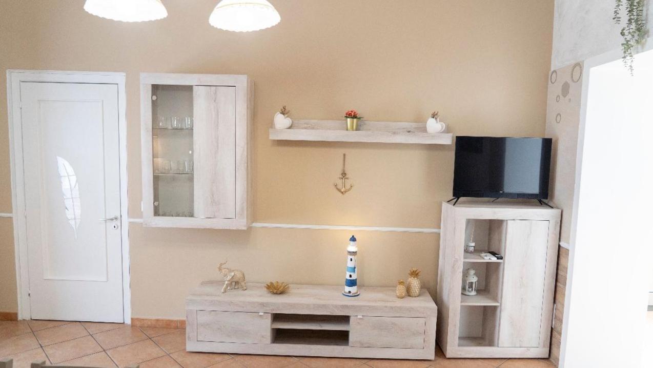 238 Holiday House Катания Екстериор снимка