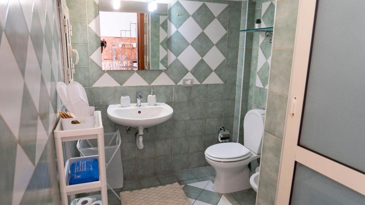 238 Holiday House Катания Екстериор снимка