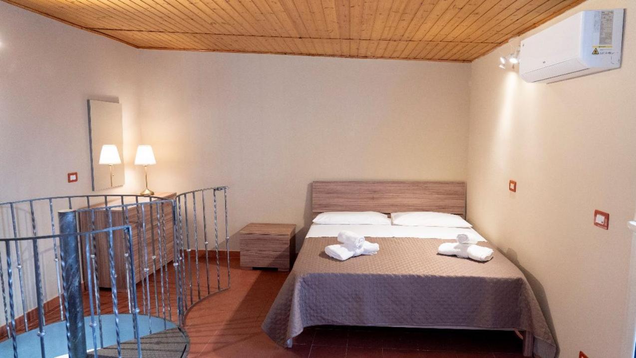 238 Holiday House Катания Екстериор снимка
