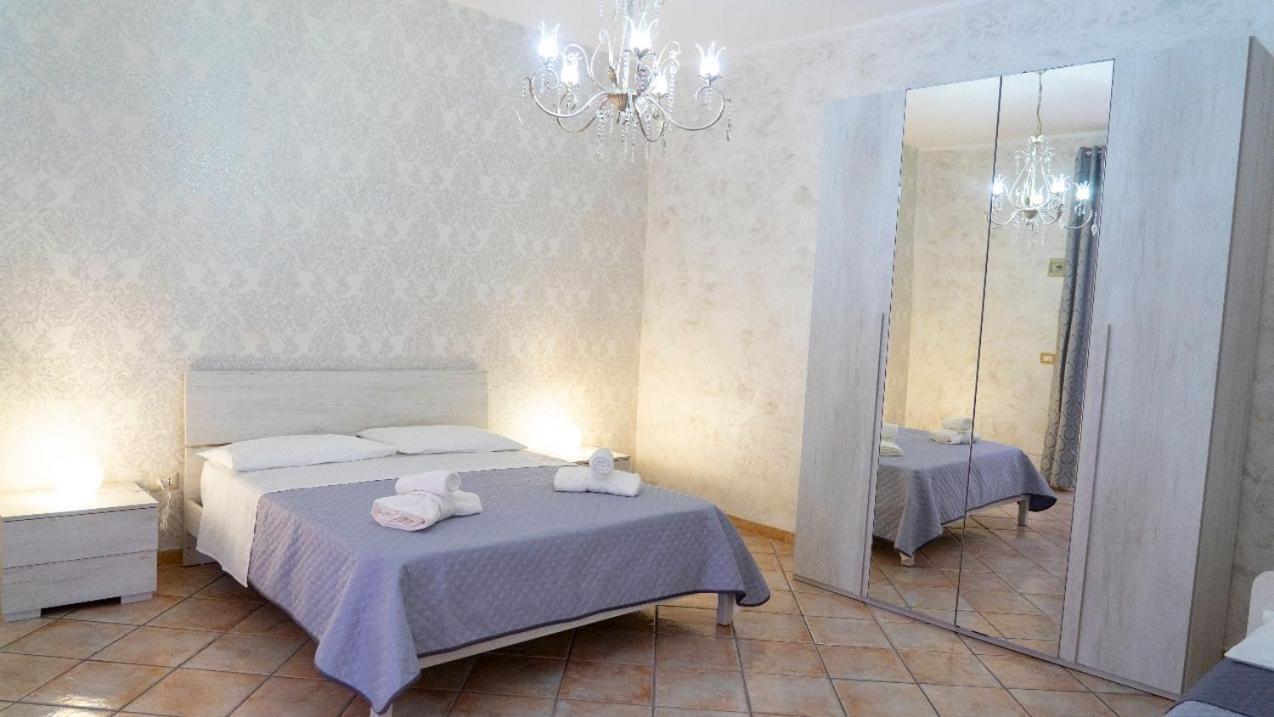 238 Holiday House Катания Екстериор снимка